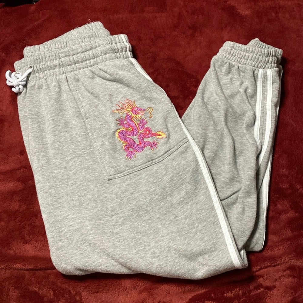 Rue21 Dragon Sweatpants with pockets